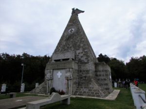 Spomen kosturnica na Gučevu