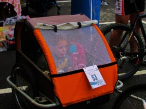 I oni su, vođeni svojim tatom, učesnici Mtb krosa "U srcu Šumadije"