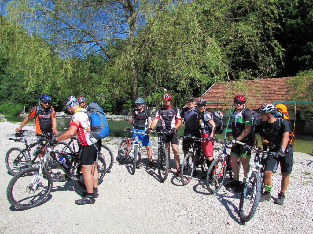 Lisine, pred polazak na MTB vožnju po Beljanici