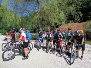 Lisine, pred polazak na MTB vožnjupo Beljanici