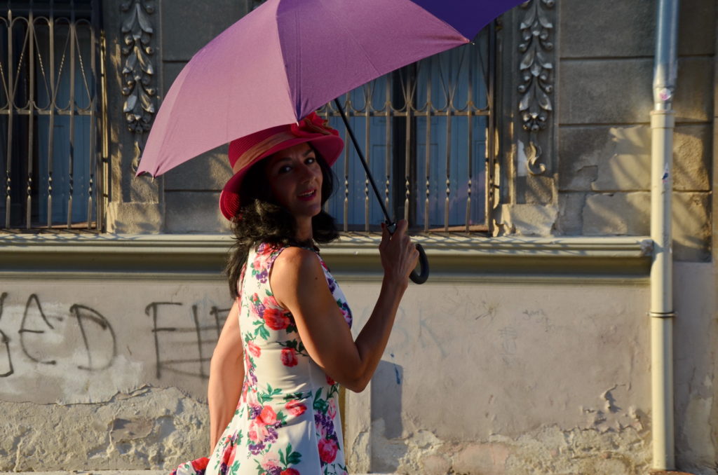 ZvoNcara... Ili Mary Poppins?