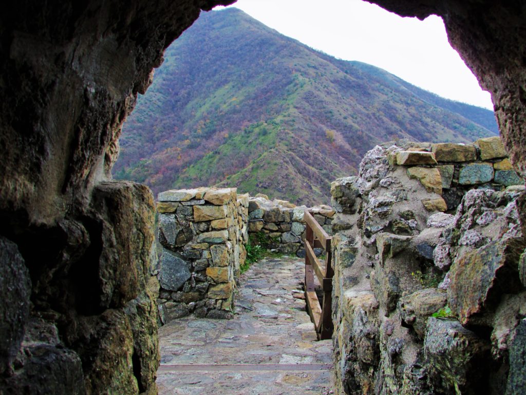 Maglič-grad