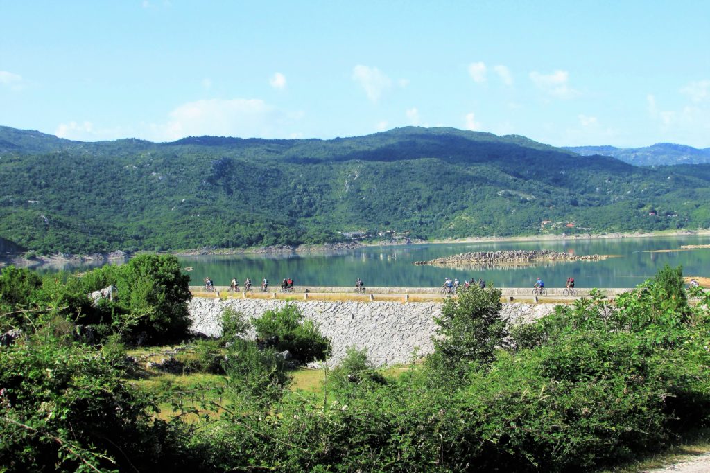 Slano Jezero u Nikšićkom polju