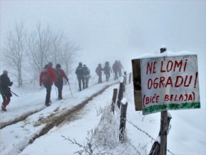 Prevoj Debelo Brdo, i početak pešačenja