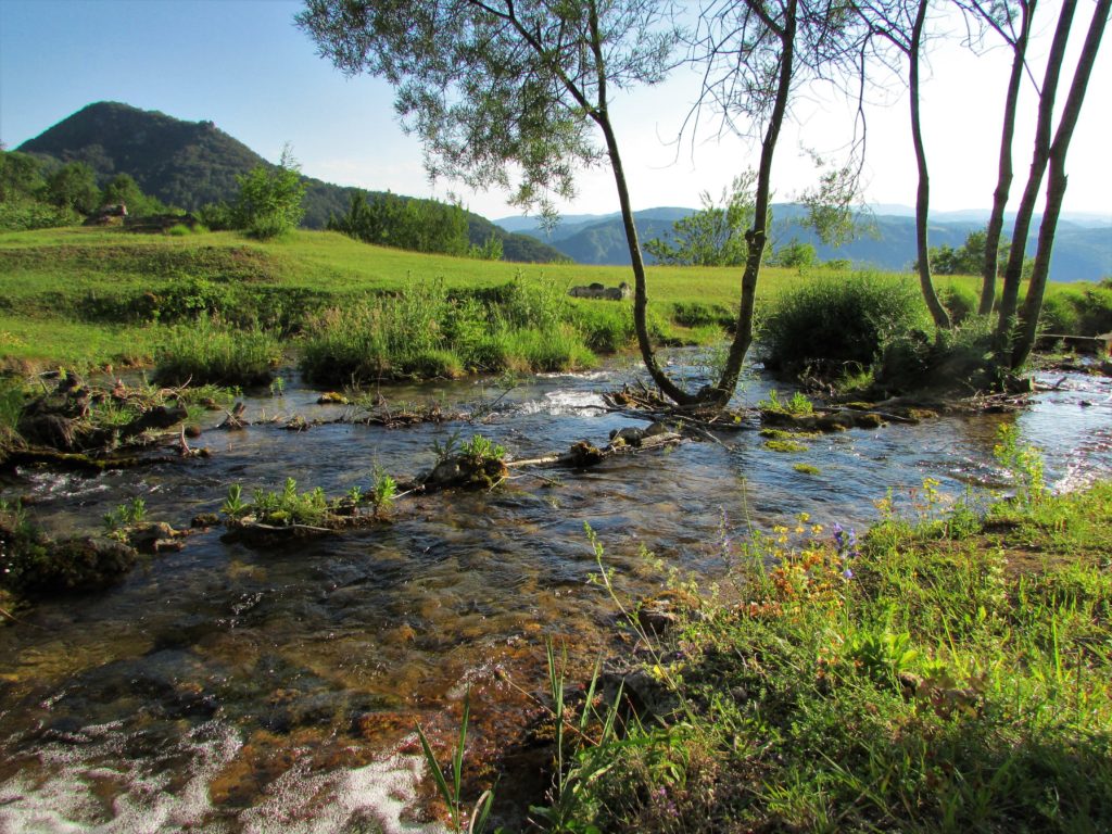 Mirno teče Sopotnica