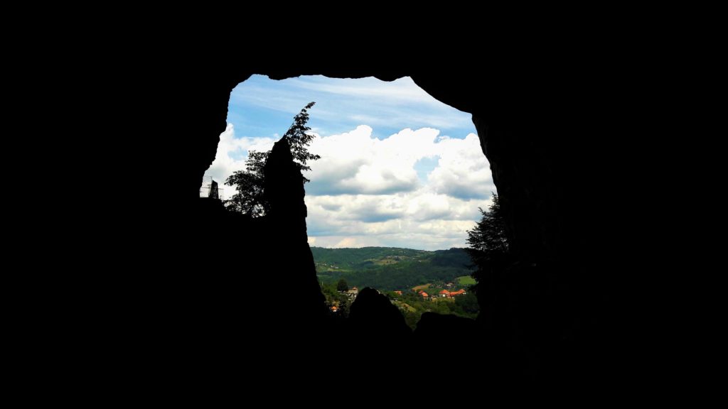 Gledano iz pećine: obrisi ulaza liče na mamuta
