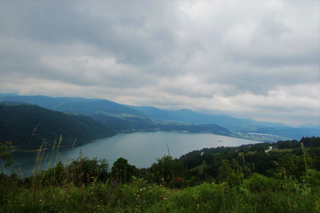Zlatarsko jezero