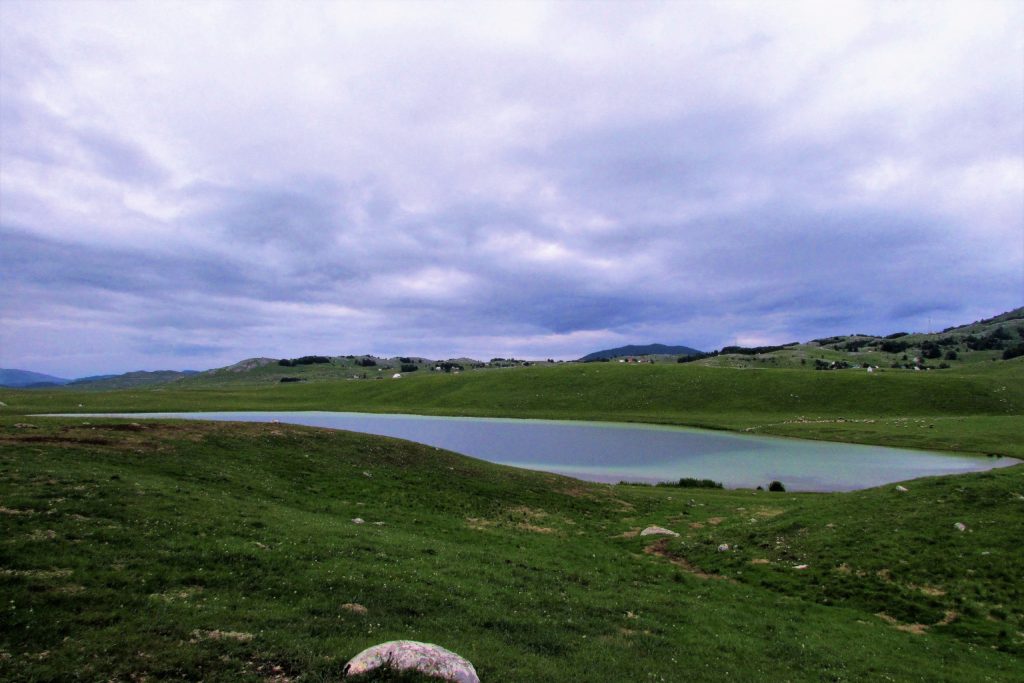 Jedno od 17 durmitorskih jezera - Vražje jezero 