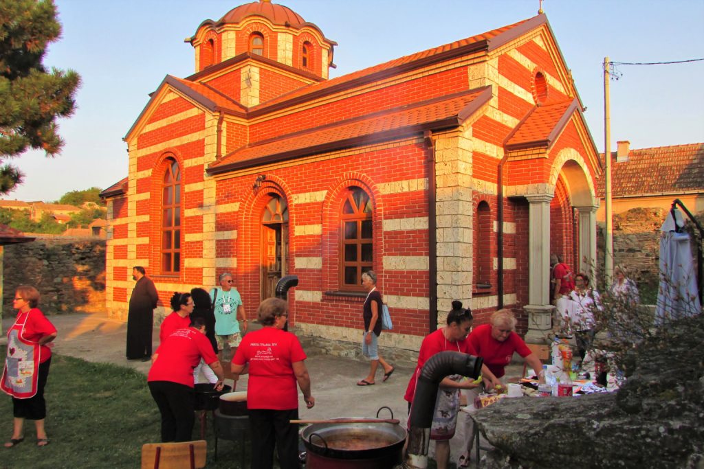 Udruženje žena "Ramski cvet" se pobrinulo za našu večeru: na meniju su bili riblji specijaliteti!