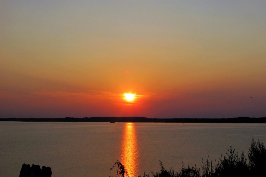 Zalazak sunca nad Dunavom, posmatran sa Ramske tvrđave