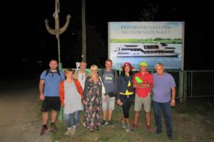 Iskrcavanje, i zajednička fotografija s učesnicima Festivala i našim domaćinom - Žikom