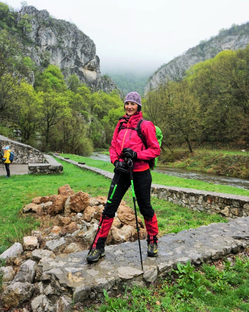 Ostaci crkvice Sv Jovana Glavoseka u kanjonu Crnice
