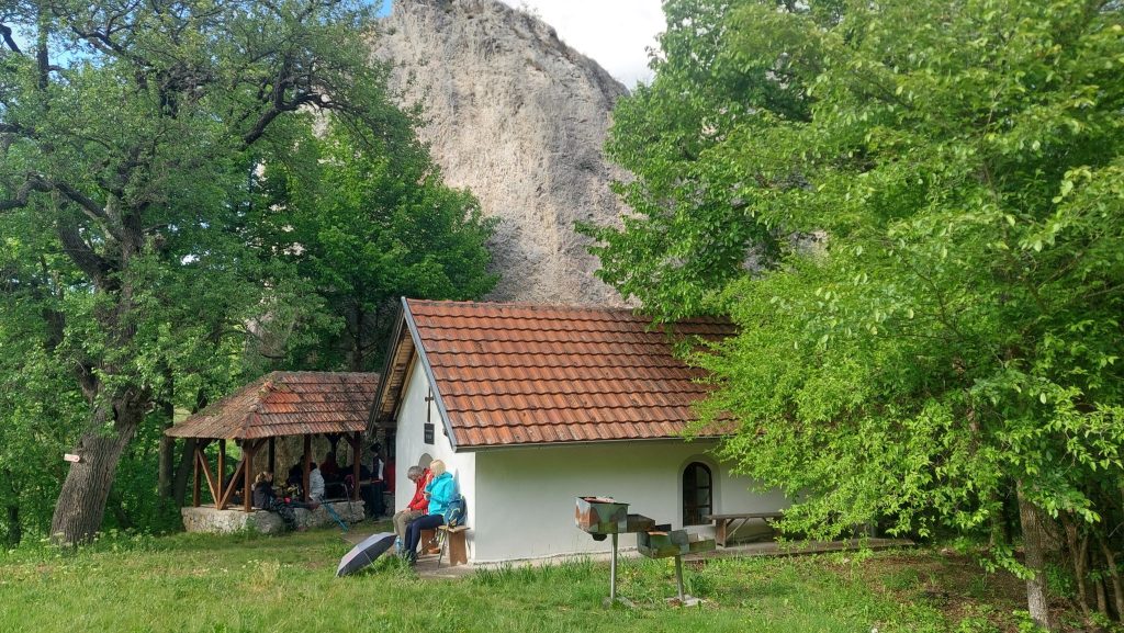 Crkvica Vidovdan u ataru sela Stogazovac